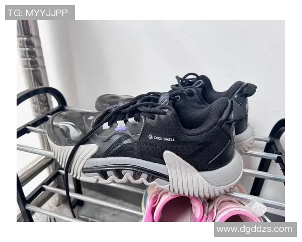 打篮球时崴脚后该如何选择合适的篮球鞋以保护脚踝和提升运动表现